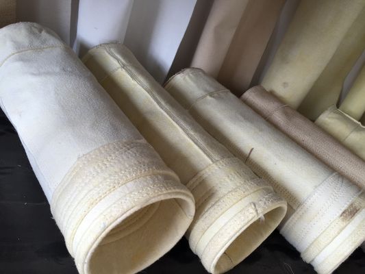 Sacchetti filtro del collettore di polveri del feltro dell'ago di Arcylic 450GSM~550GSM per industria del cemento