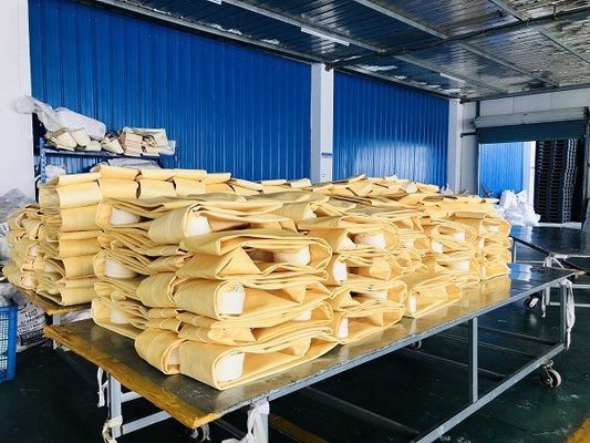 Sacchetto filtro non tessuto di Nomex di temperatura elevata per il collettore di polveri 450-600GSM